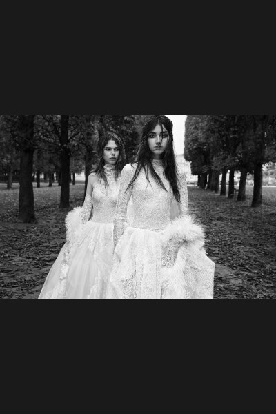 Vera Wang 携手摄影师Patrick DeMarchelier位于巴黎卢森堡花园拍摄2018秋冬婚纱系列