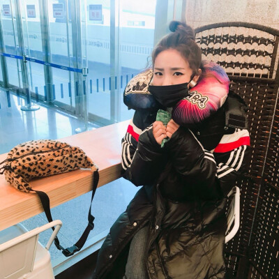 2NE1 Sandara 朴山多拉