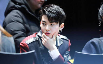 许贤俊 HWALL 小花