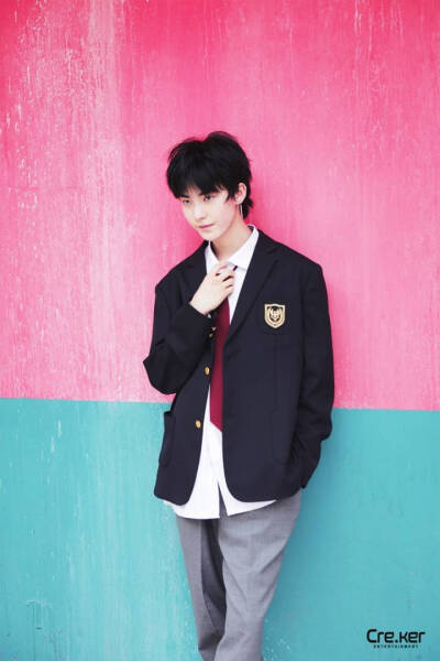 许贤俊 HWALL 小花