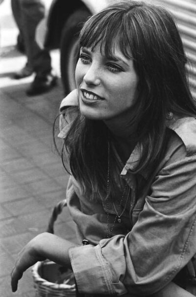 穿风衣的 Jane Birkin 简 伯金