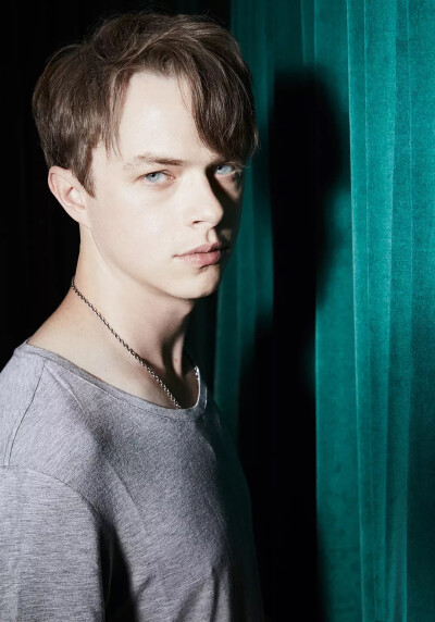 Dane DeHaan 戴涵涵