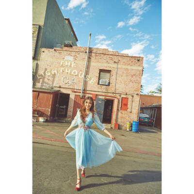 Stephanie INS 黄美英 少女时代成员 活动时期艺名为Tiffany