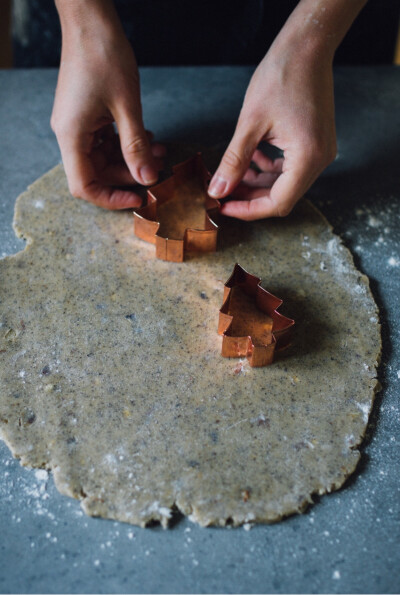 Shortbread cookies are one of my favourites. Because they are very easy and quick to make. I often make shortbread when my friends come or when I cook with the kids. I have a few basic recipes but tod…