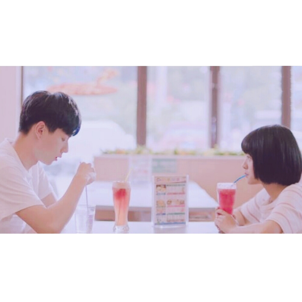 ♡圆周率♡
自截情头 自截头像 甜到炸裂
♡我们要永远在一起呐♡
♡小美好真的甜死我啦♡