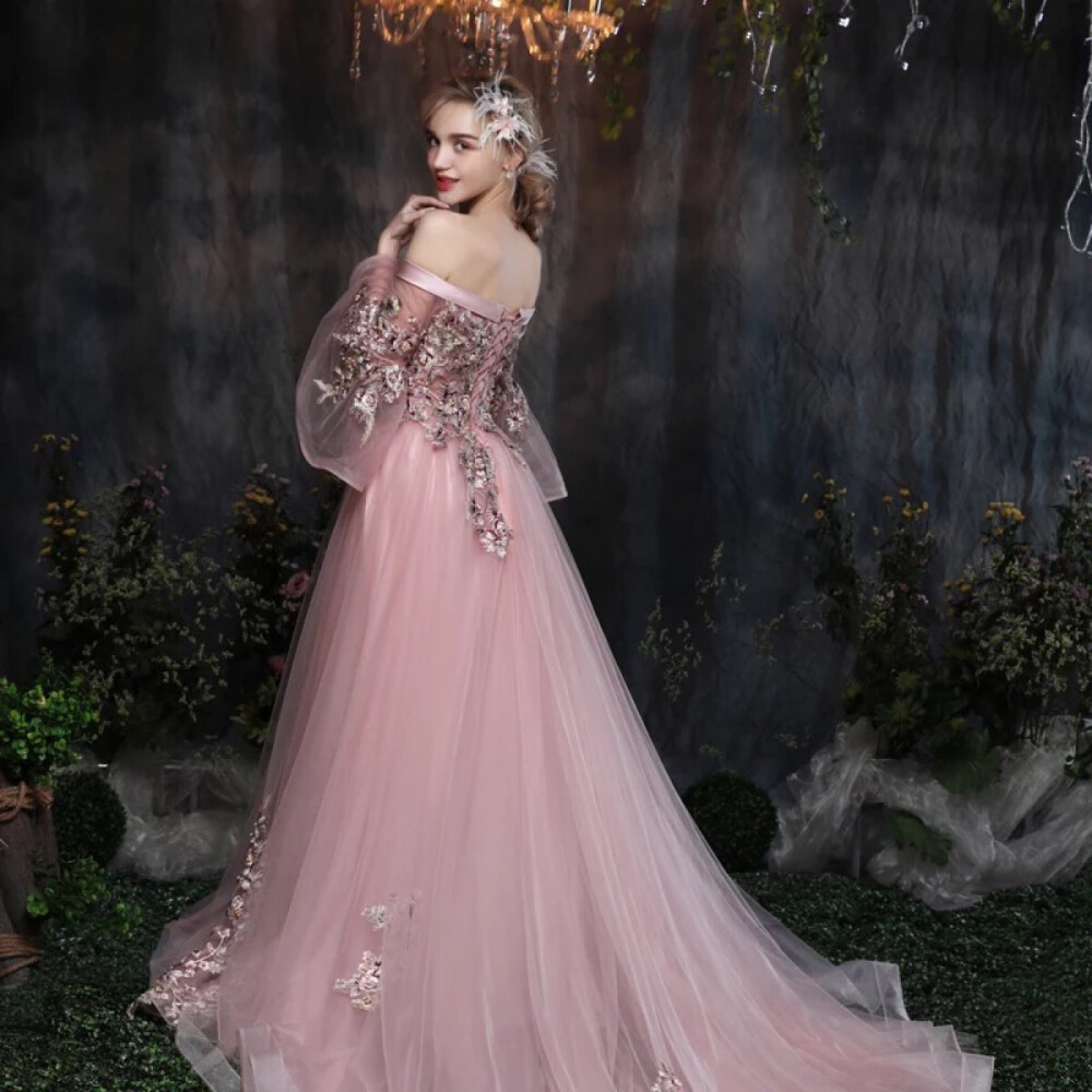 粉色婚纱晚礼服
