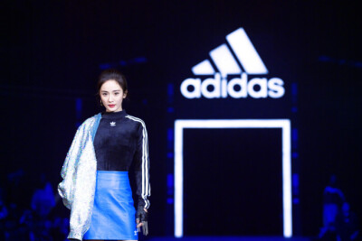 杨幂 作为Adidas Originals大中华区品牌形象代言人，出席品牌活动