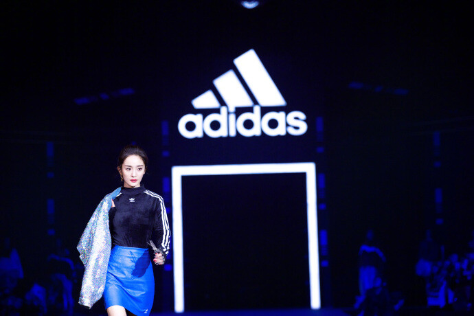 杨幂 作为Adidas Originals大中华区品牌形象代言人，出席品牌活动