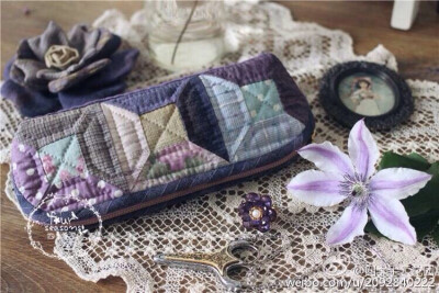紫色系拼布手拿包