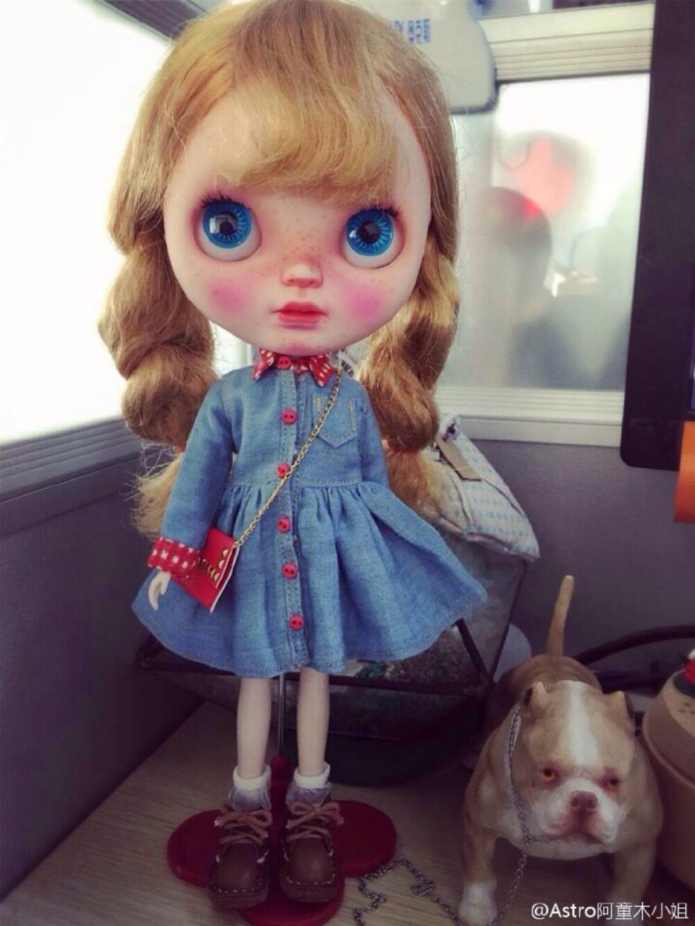 Blythe doll