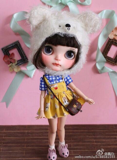 Blythe doll