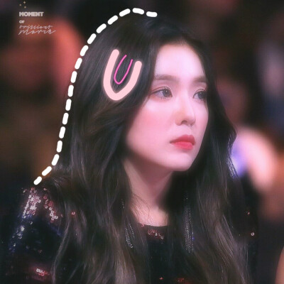 裴柱现IRENE裴珠泫.自截自调.抱图点赞图片.