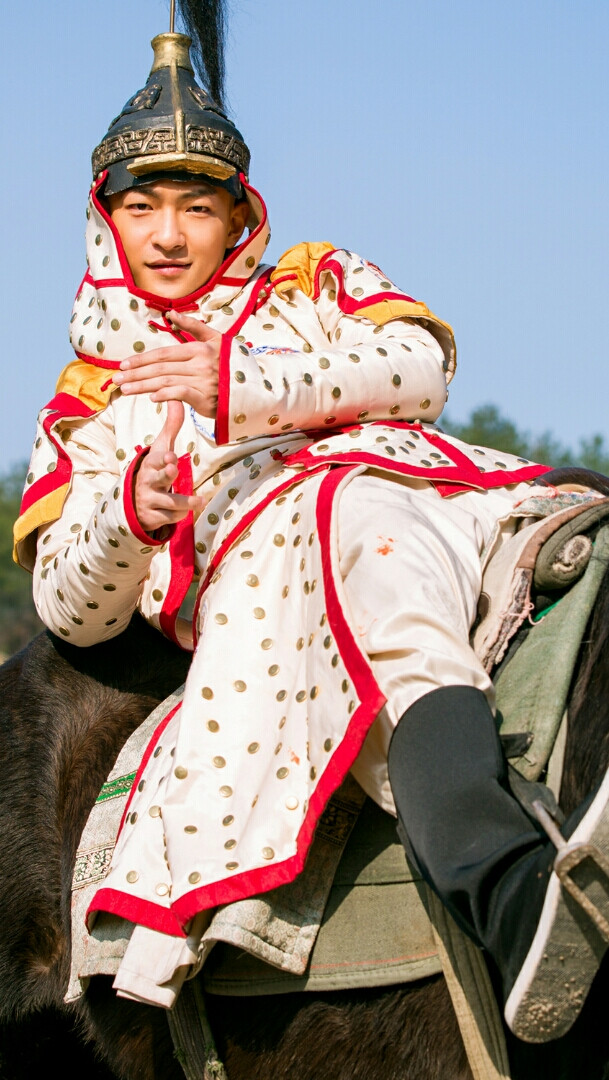 独步天下爱新觉罗多尔衮屈楚萧