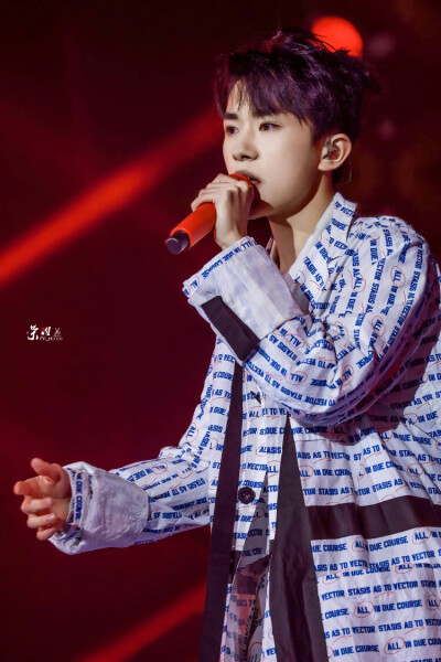 #易烊千玺 #TFBOYS 双十二口碑狂欢派对 高清 帅气