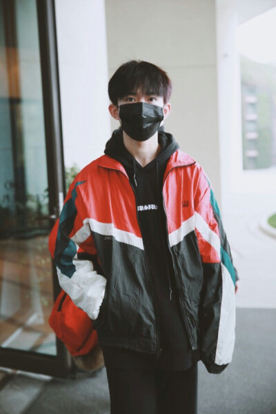 #易烊千玺 #TFBOYS 长安十二时辰拍摄 上班 高清 帅气