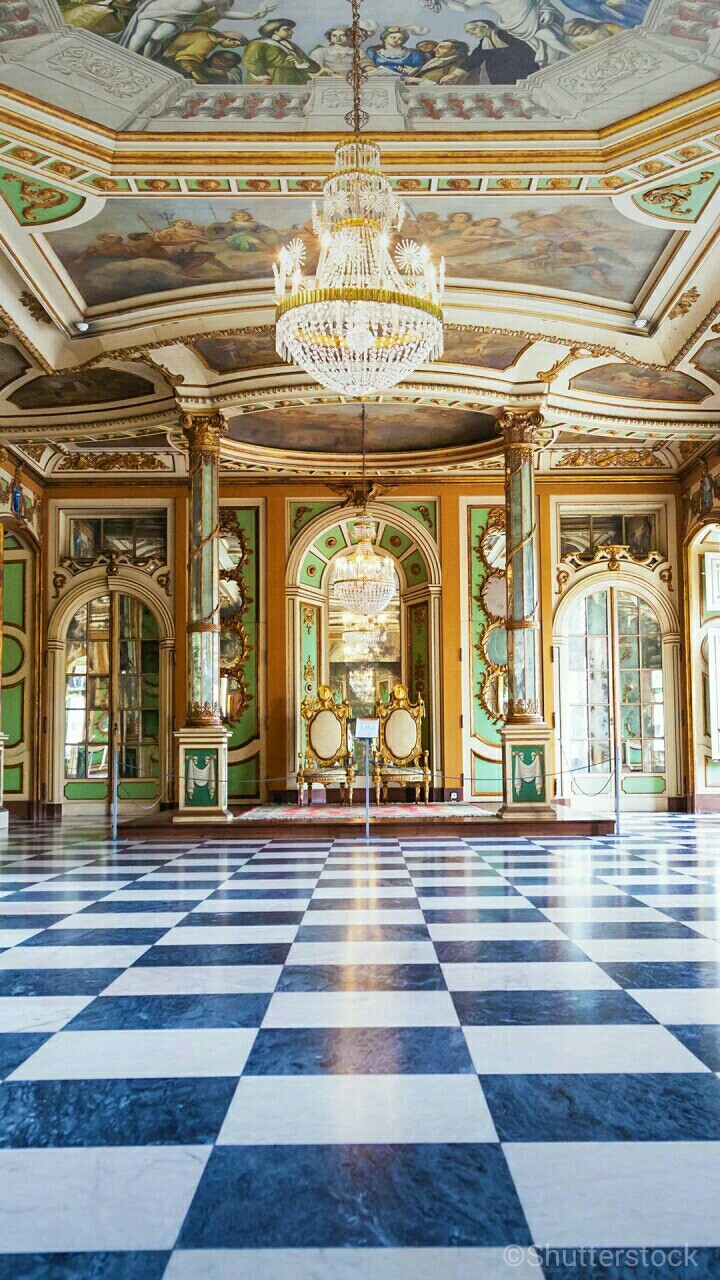 克卢什宫 克卢什宫最初是一座避暑胜地,后来则成为了葡萄牙皇家府邸.