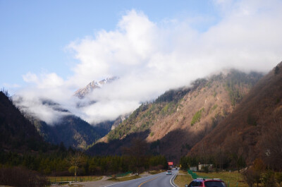 川西。草原。高原。雪山。湖泊