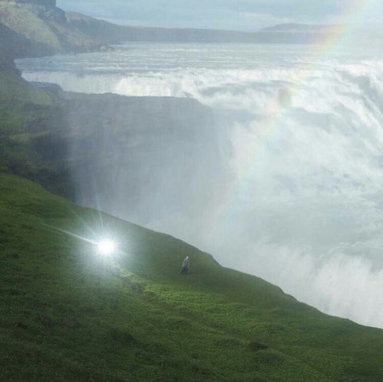 綠色背景