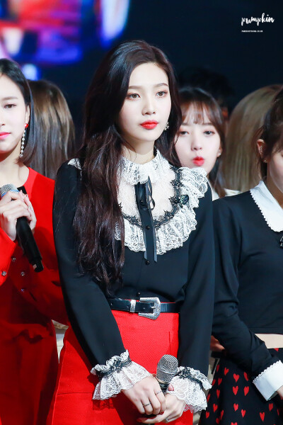 #RedVelvet##Peek-A-Boo##朴秀荣# 171229 kbs歌谣大祝祭 饭拍高清
@Pumpkin960903