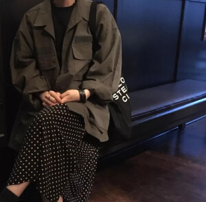 不 穿 ：）