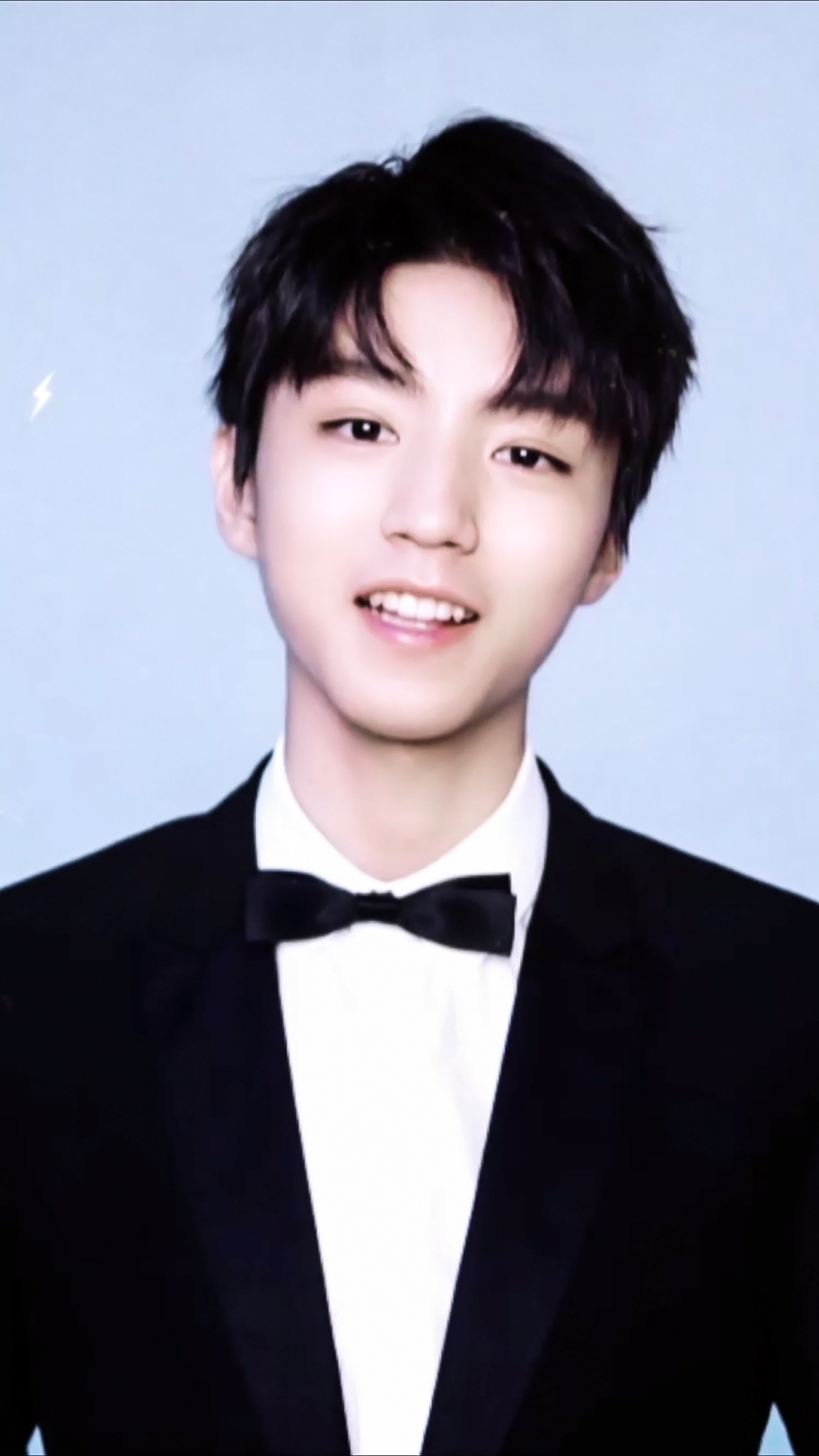 王俊凯swatch斯沃琪代言