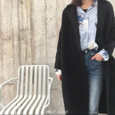 喜欢这个衬衫的搭配