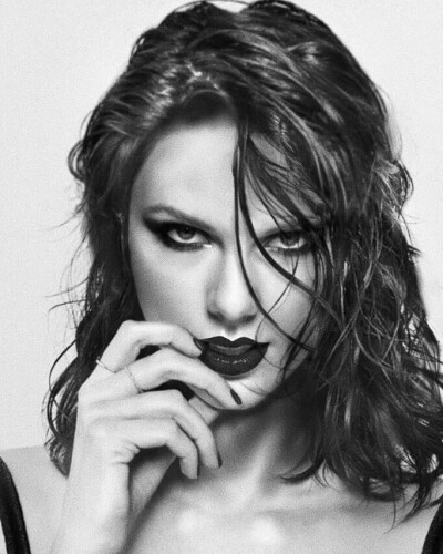 TaylorSwift