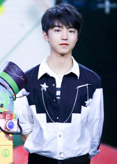 #王俊凯 #TFBOYS 王源生日会 高清 帅气