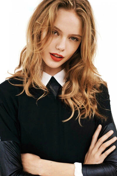 弗丽达·古斯塔夫松 (Frida Gustavsson)