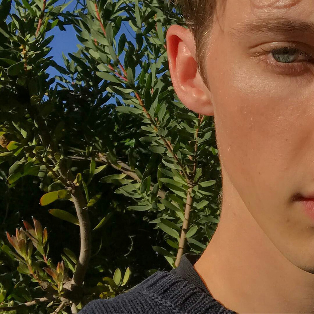 troyesivan
Hello from my Selfie Shoot the other day Here to say a massive thanks and that I'm stoked n humbled to be one of @forbes' 30 Under 30 this year. 2017 is gonna be special n I can't wait to spend it w all of you. Love you guys