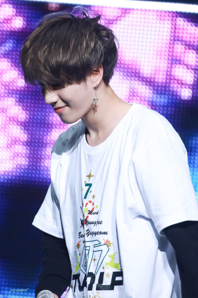 Yugyeom Cr: logo 