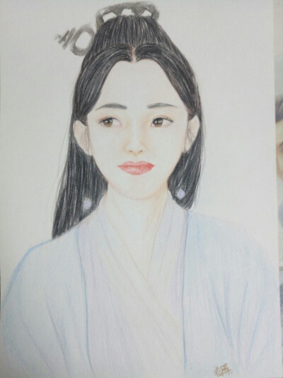 入夜见微凉
繁花落地成霜
