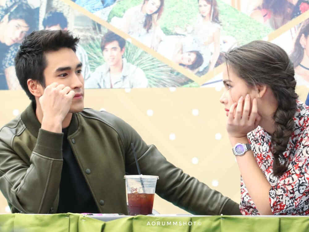 Yaya Urassaya Sperbund-Barry Nadech Kugimiya/naya