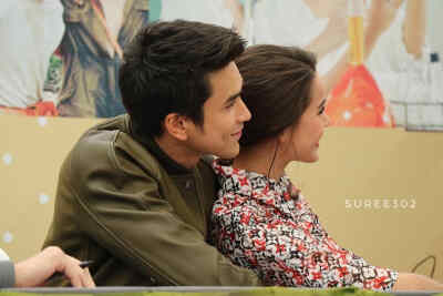 Yaya Urassaya Sperbund-Barry Nadech Kugimiya/naya