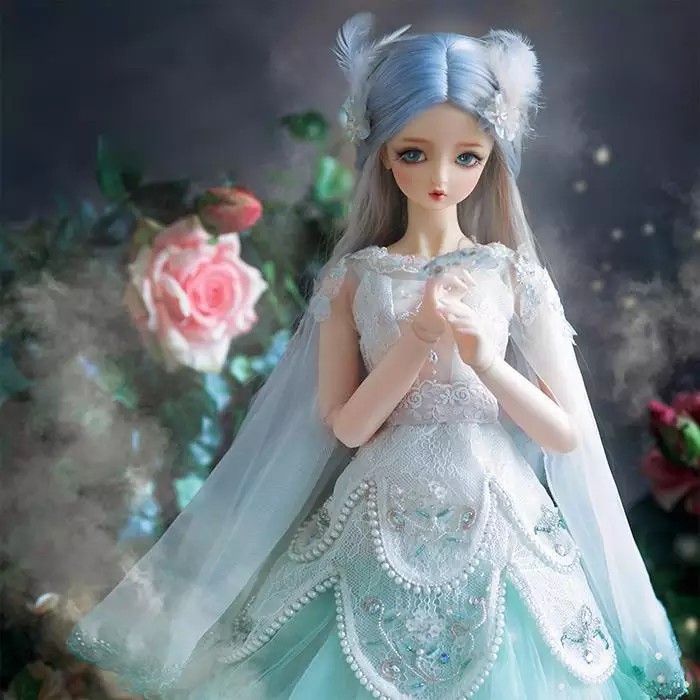 摩羯座绝美的古装娃娃：总是以为自己是会对流失的时间和往事习惯的。不管在哪里，碰到谁，以什么样的方式结束。任何一件事情，只要心甘情愿，总是能够变得简单。每次都这样， 迷迷糊糊就站在自己完全无法掌握的位置 后悔也来不及了.