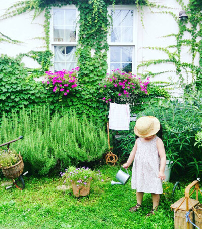 一间可爱的乡间农舍。 搜罗网