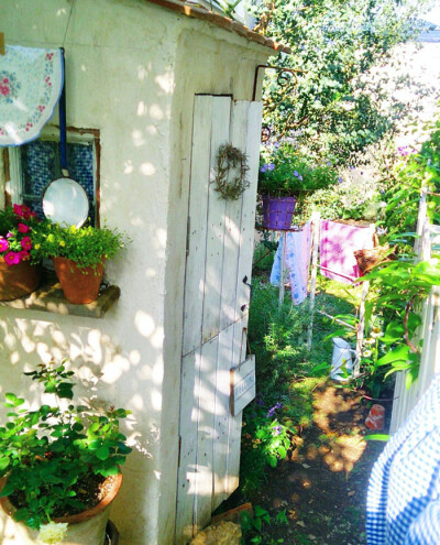 一间可爱的乡间农舍。 搜罗网