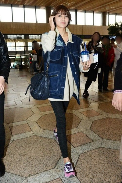 [20130325] 崔秀英(SooYoung)从韩国金浦国际机场启程前往日本大阪