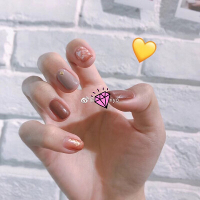 Carrie.邱~美甲