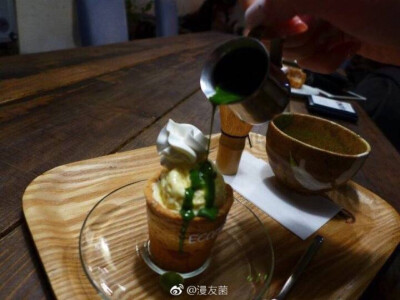 日本大阪的环保咖啡，杯子是饼干做的所以可以全部吃掉，简直满足吃货的愿望