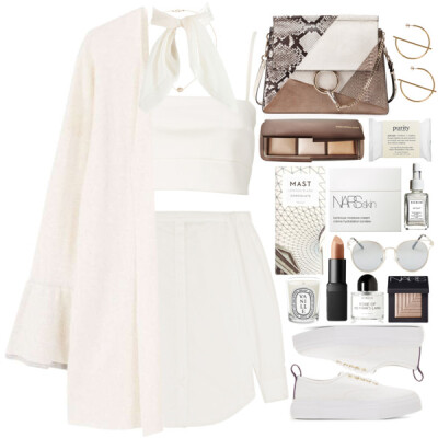 #skirt #white #StreetStyle #style #stylish #fashionset #fashionable #fashiontrend
