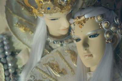 缘般若故，成无著行，故六度中，特尊般若，名尊重行。