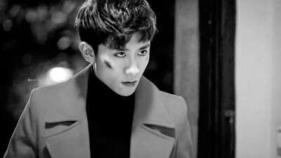 暴力人格崔皓月。