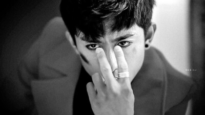 暴力人格崔皓月。