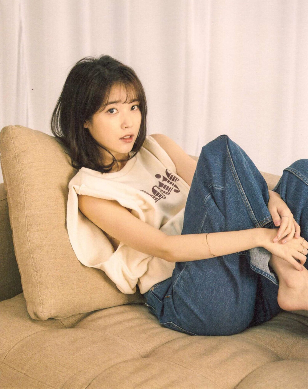 IU (饭制 侵删❥)