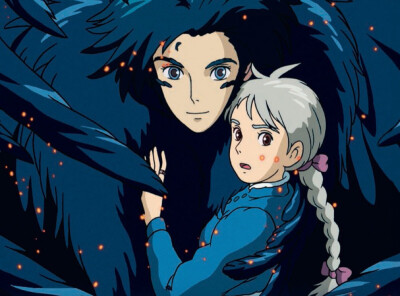 [哈尔的移动城堡] (Howl's Moving Castle) 苏菲是位制作帽子的专家，但她却因此得罪了女巫，从18岁的美少女变成了90岁的老太婆。她惊恐地逃出家里，但又进入了一座移动的城堡，她和不能与人相恋但懂魔法的哈尔，并且…