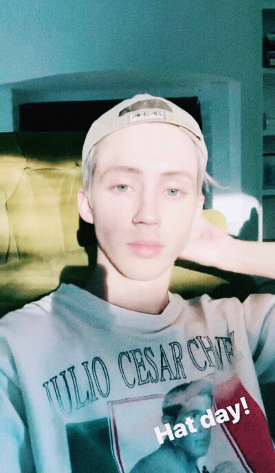 #TroyeSivan
#戳爷
#