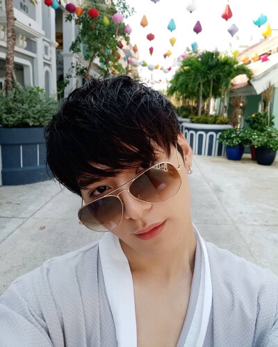 KristPerawat 泰剧一年生 暖暖 阿日学长 Arthit 王慧侦
cr.ins:@kristtps