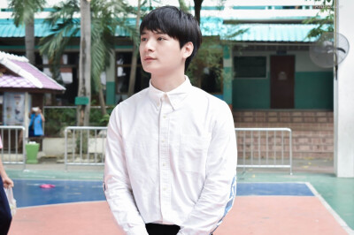 KristPerawat 泰剧一年生 暖暖 阿日学长 Arthit 王慧侦
cr.Twitter:@logo