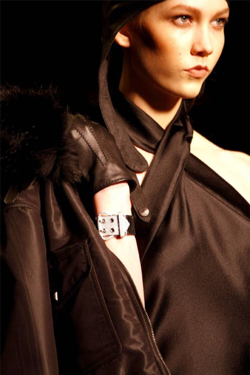 #KarlieKloss##晚安Karlie# RUNWAY | 2009 F/W READY-TO-WEAR HERMÈS PART 1 ​​​